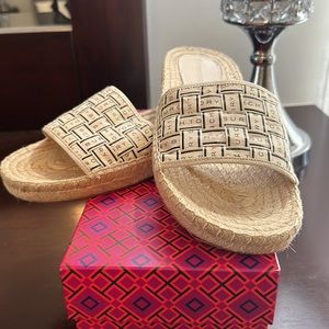 Tory Burch Size 8 espadrille slide